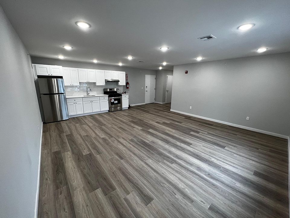 2nd image of 198 Lafayette St #309