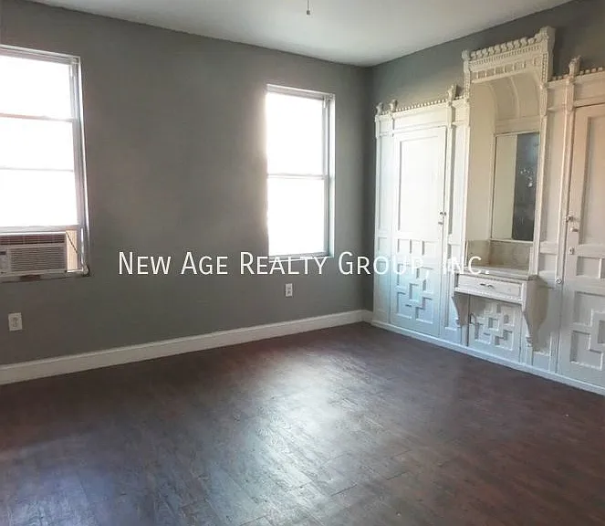 4030 Green St #2 — Photo 8