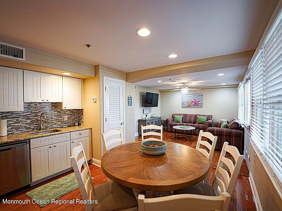 3rd image of 2400 Grand Central Avenue #4