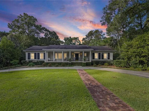 143 Myrtlewood Ln, Mobile, AL 36608