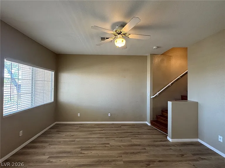 1326 Dusty Creek St — Photo 8