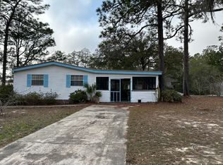 3 6th St SE, Steinhatchee, FL 32359