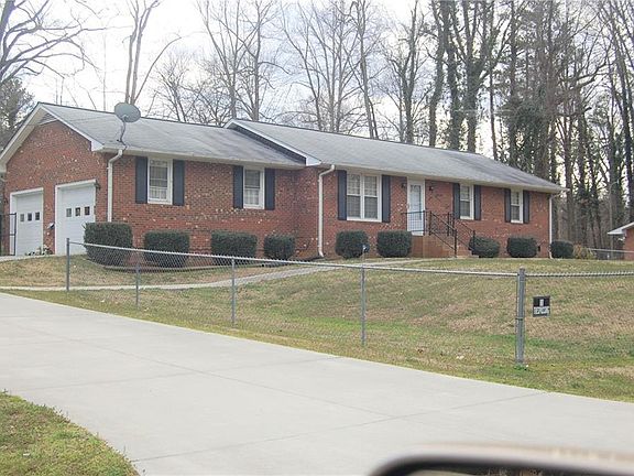 3rd image of 2417 Wilkins St