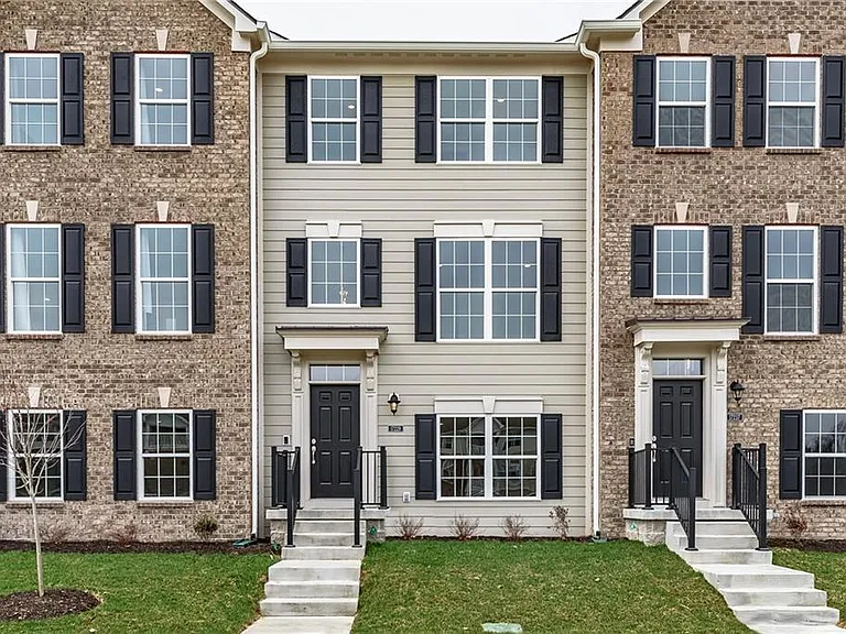 3511 Buckner Dr — Photo 2