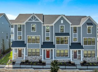 16535 Yellowwood Dr, Chesterfield, MO 63017