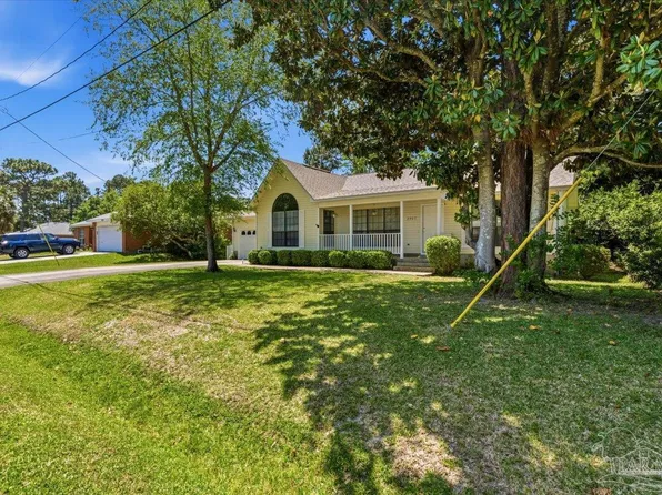 2407 Houston Cir, Gulf Breeze, FL 32563