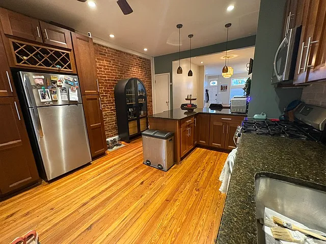 2 bed, 2.5 bath, 1540 sqft, $2,700 — Photo 3