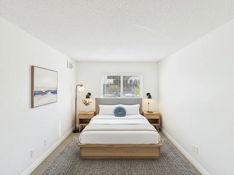 Available Apartment in North Park — Photo 25