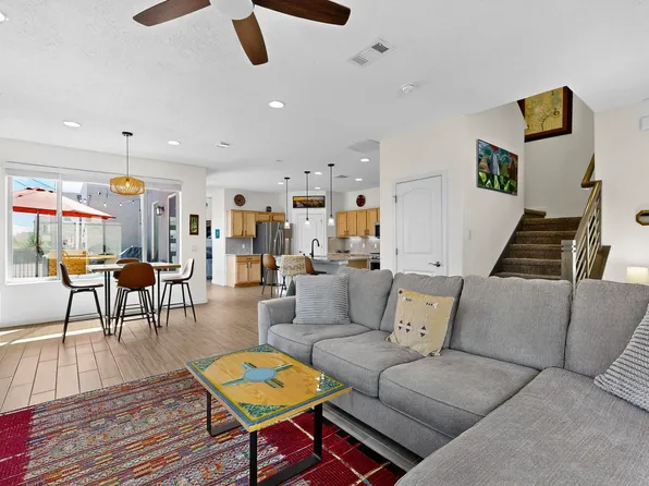 5200 Gold Hill Ln, Santa Fe, NM 87507