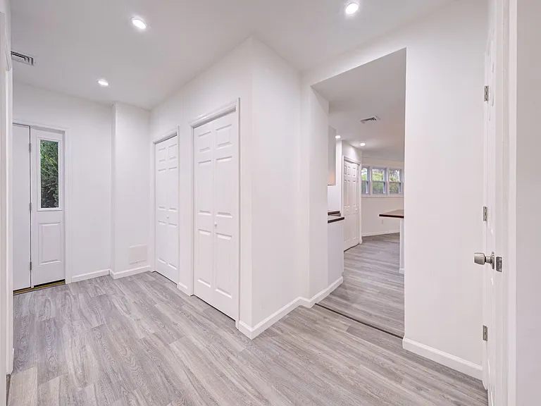 1250 North Ave — Photo 11