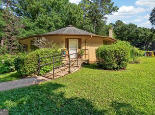 208 Newton Dr, Forsyth, GA 31029
