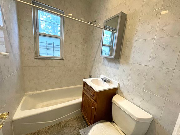 5th image of 2380 38th St #1LL