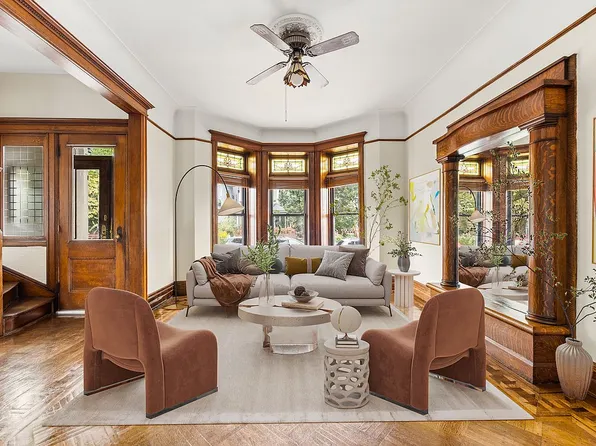 313 E 5th St, Brooklyn, NY 11218