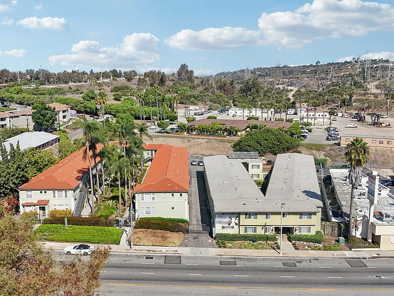 Ladera Apartments — Photo 43