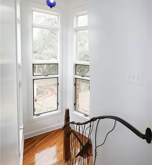 1305 Lorrain St — Photo 20