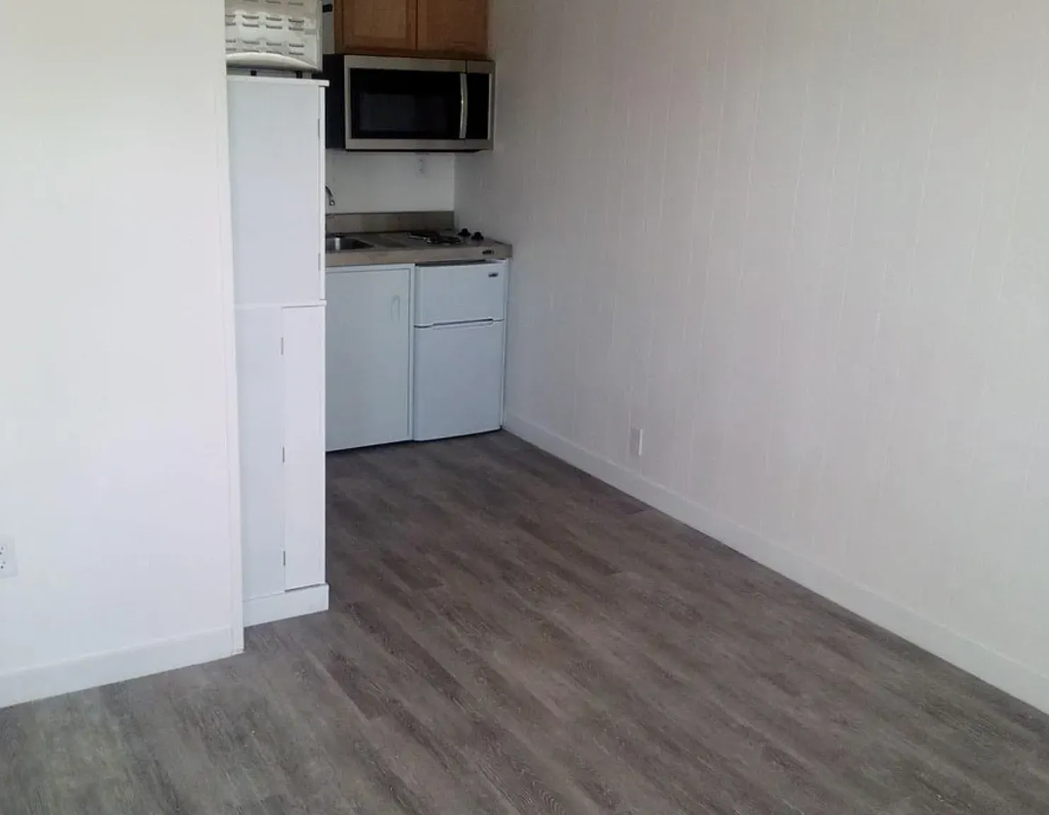 Studio, 600 sqft, $800 — Photo 2
