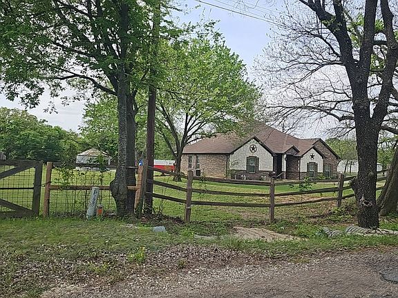 3rd image of 114 Valley Vista Dr