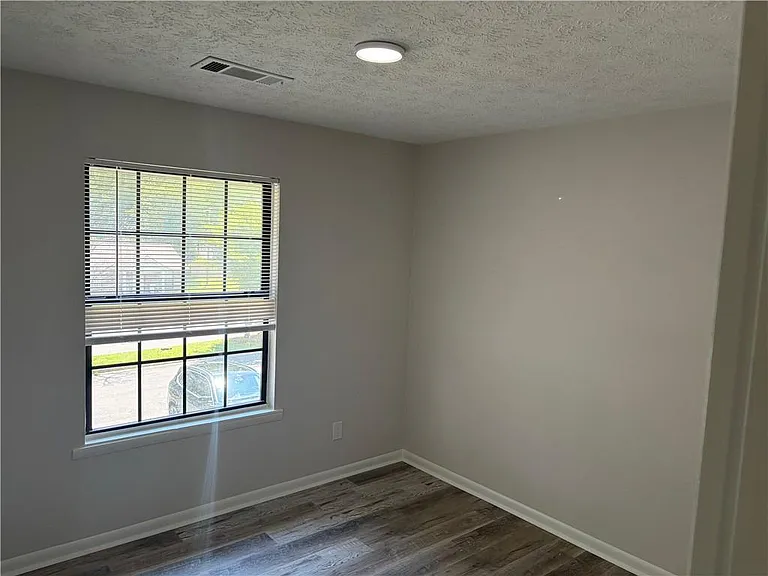 4 Eastview Cir #4 — Photo 16