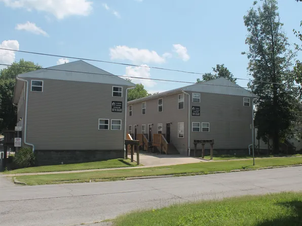 507-509 W College St #12, Carbondale, IL 62901