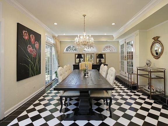 5th image of 1705 Wildwood Ct