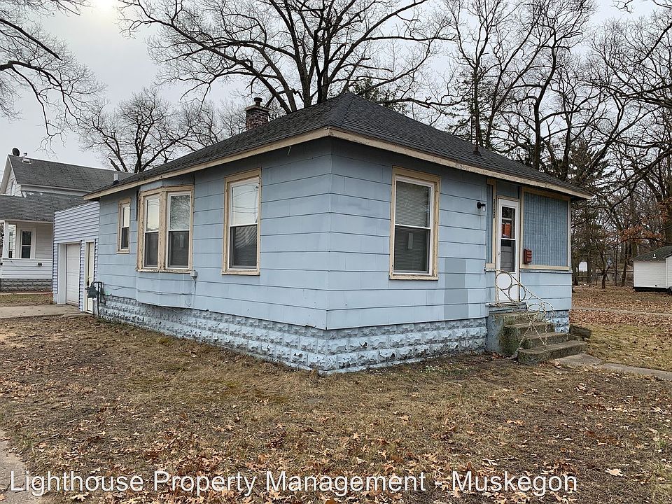1st image of 2100 5th St
