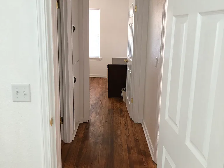 704 W 9th Ave — Photo 15