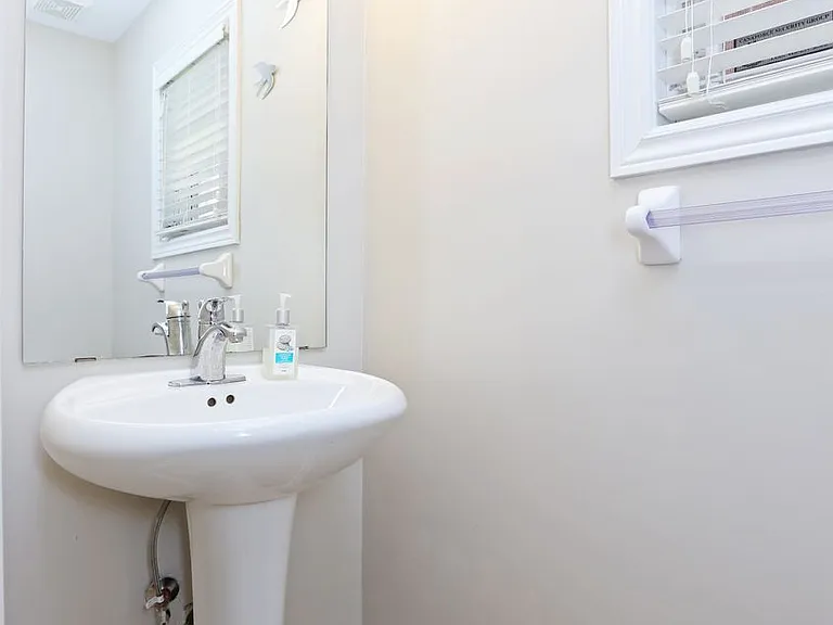 28 Barnstone Dr — Photo 17
