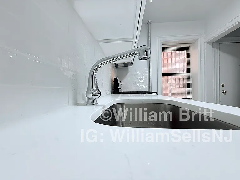 164 Sterling Ave #164 — Photo 4