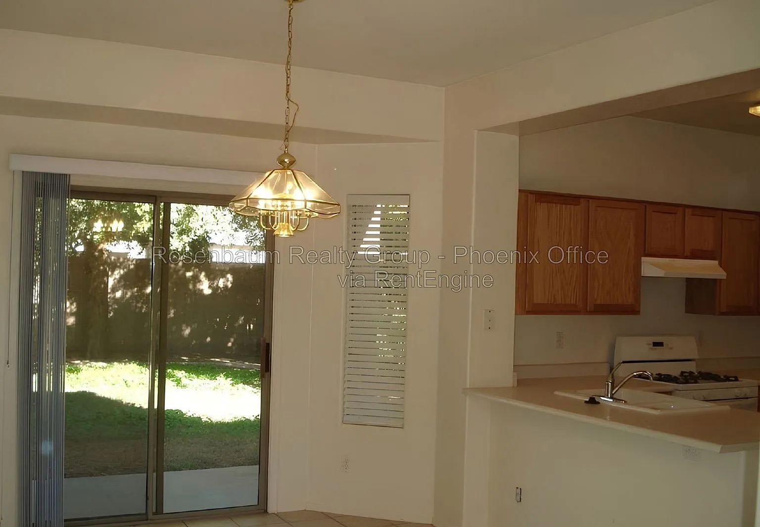 3 bed, 2.0 bath, 1268 sqft, $1,950 — Photo 3