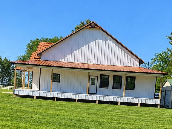2nd image of 2710 Louis Rd