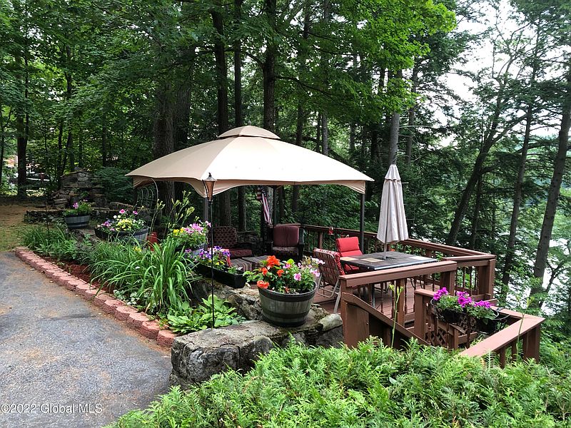 5th image of 15 Lake Shore Road