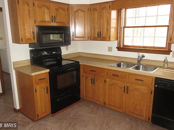 2nd image of 41455 Bea Ct #4