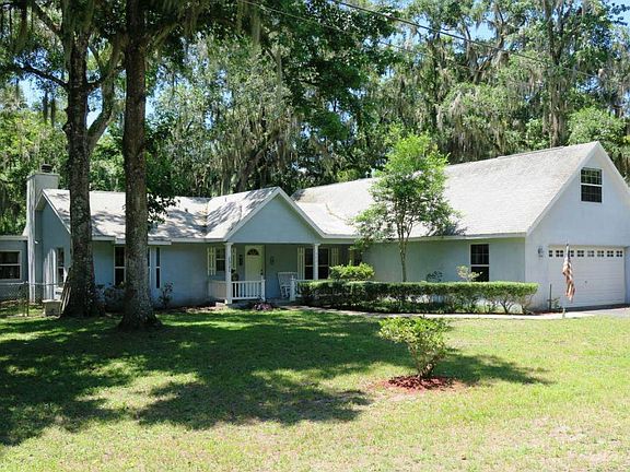 Located on a cul-de-sac