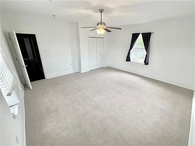 1136 Touro St — Photo 32
