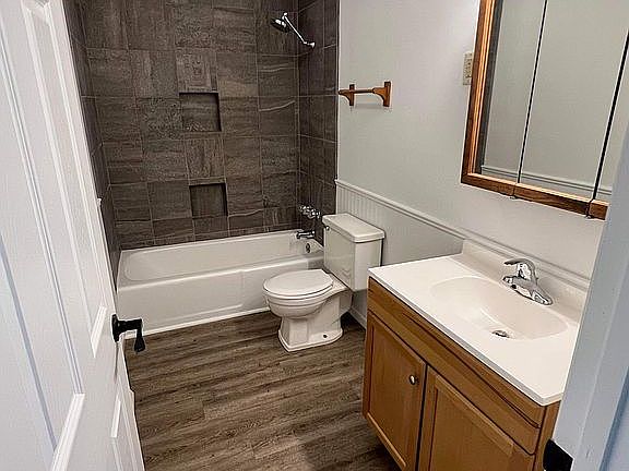 4th image of 4425 S Baker Ln
