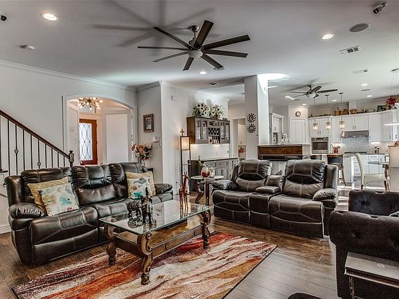 5th image of 915 Wildwood Ridge Ct