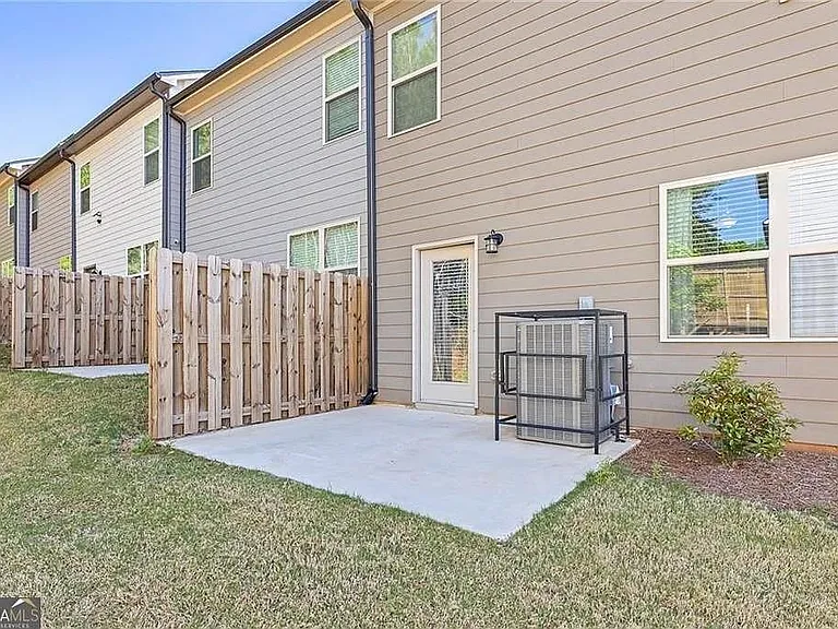 2831 Ridgeview Dr SW — Photo 18