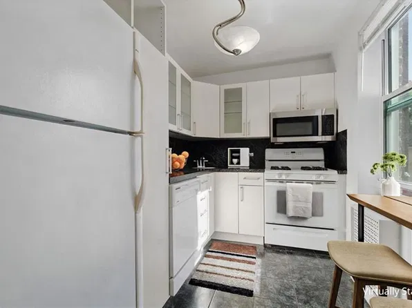388 Avenue S #2B, Brooklyn, NY 11223