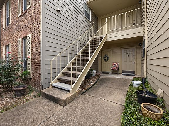 2nd image of 1515 Sandy Springs Rd #3005