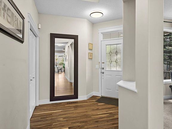 4th image of 431 Royal Oak Cir NW