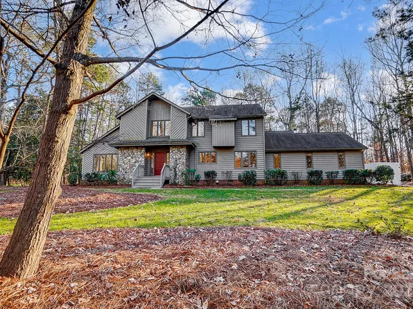 9435 Squirrel Hollow Ln, Charlotte, NC 28270