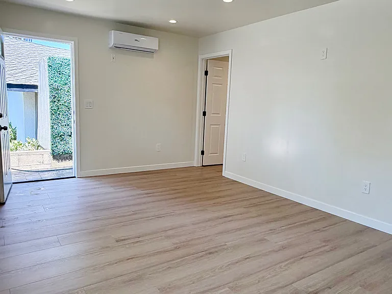 16117 Harvest St — Photo 10