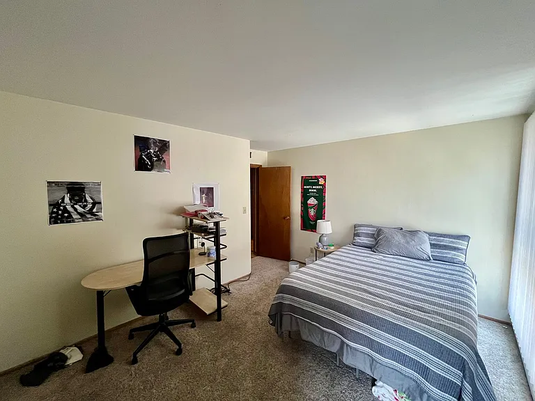 3445 N Oakland Ave — Photo 7