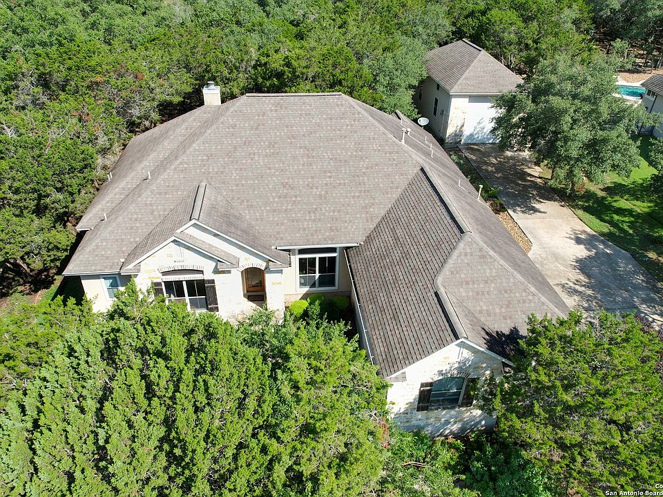 1st image of 819 Silent Hollow
