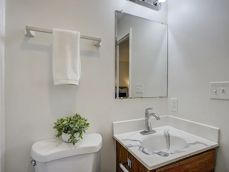714 N North St #6 — Photo 20
