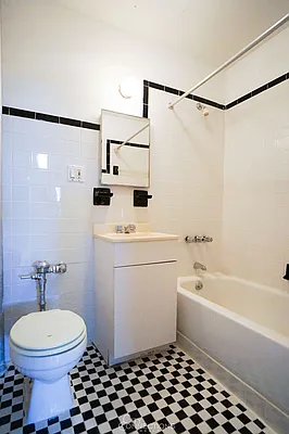 Rented by City Connections Realty | media 25