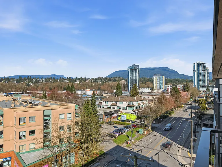 1529 Oxford St — Photo 109