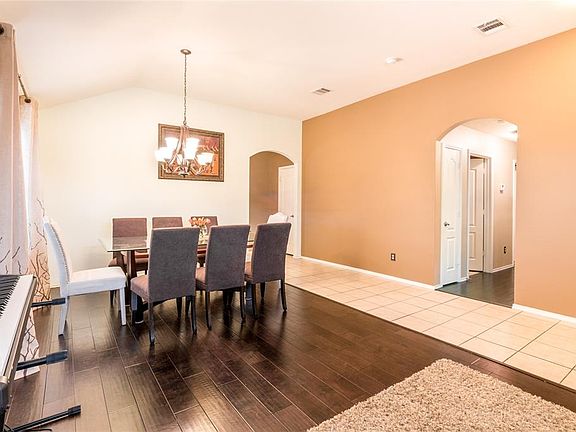 4th image of 317 Cookston Ln