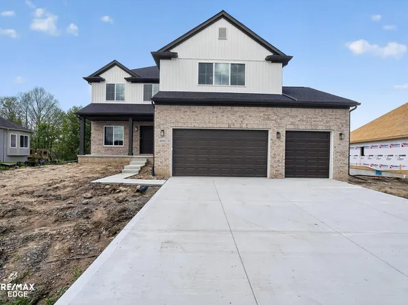 8100 Peninsula Cir, Grand Blanc, MI 48439
