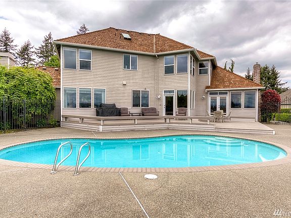 2nd image of 1607 126th Ave E